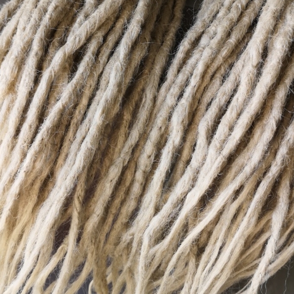 50 DE synthetic blonde dreadlocks - Picture 2 of 3